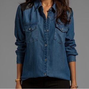 Rails women’s Ashlyn chambray faux leather button down shirt size medium